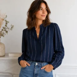 Voile de coton à rayures fines jacquard bleu marine